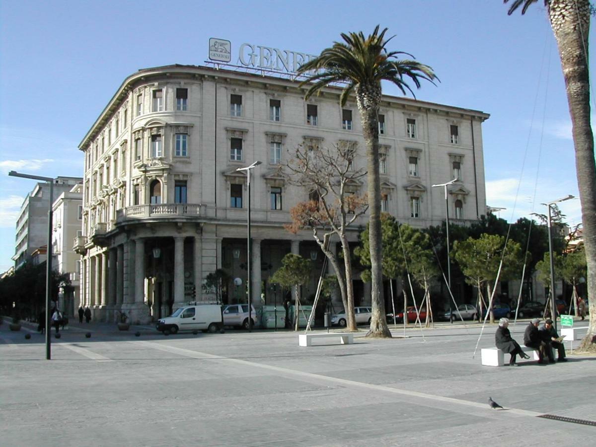 Suites Rome ペスカーラ エクステリア 写真